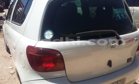 اشتري مستعمل Toyota Vitz أبيض سيارة في مقديشو في الصومال اشتري مستعمل Toyota Vitz أبيض سيارة في مقديشو في الصومال