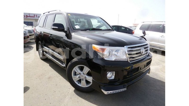 Big with watermark toyota land cruiser somalia import dubai 3882