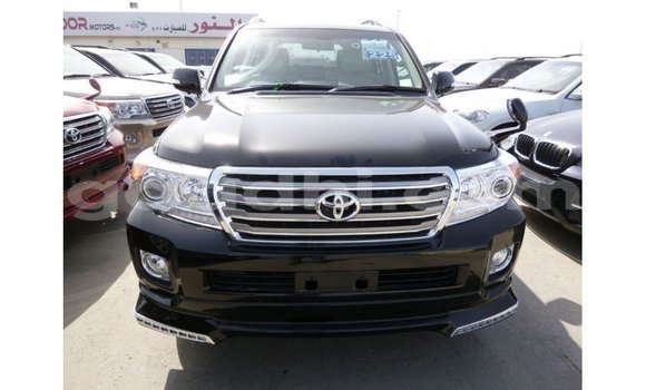 Acheter Import Voiture Toyota Land Cruiser Noir à Import - Dubai, Somalie Acheter Import Voiture Toyota Land Cruiser Noir à Import - Dubai, Somalie