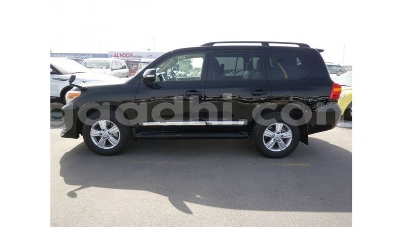 Big with watermark toyota land cruiser somalia import dubai 3882