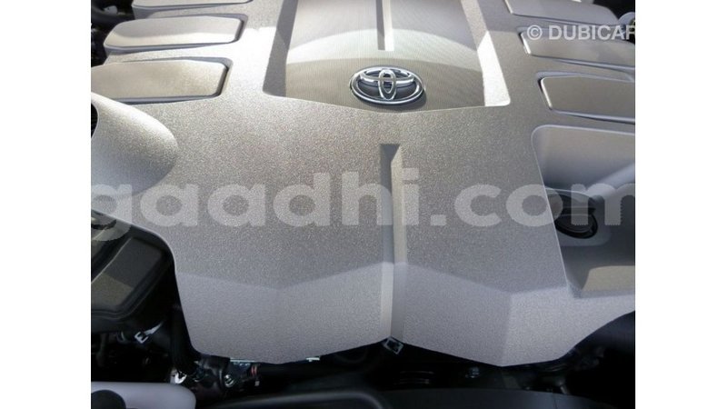 Big with watermark toyota land cruiser somalia import dubai 3882