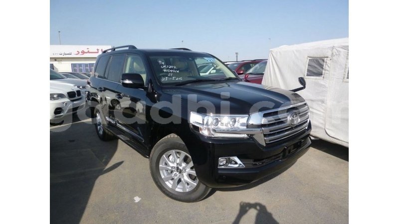 Big with watermark toyota land cruiser somalia import dubai 3885