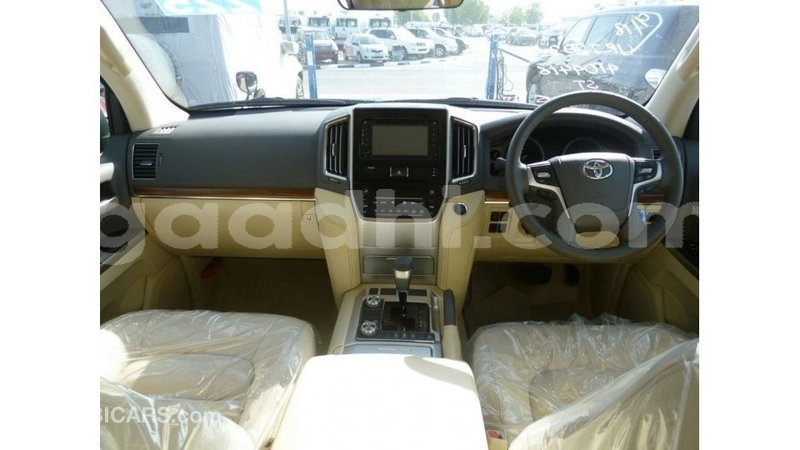 Big with watermark toyota land cruiser somalia import dubai 3885