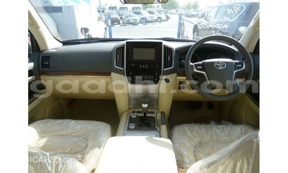 ይግዙ Imported Toyota Land Cruiser ጥቁር መኪና በ Import - Dubai በ ሶማሊያ ይግዙ Imported Toyota Land Cruiser ጥቁር መኪና በ Import - Dubai በ ሶማሊያ