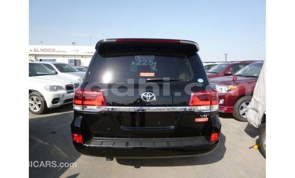 ይግዙ Imported Toyota Land Cruiser ጥቁር መኪና በ Import - Dubai በ ሶማሊያ ይግዙ Imported Toyota Land Cruiser ጥቁር መኪና በ Import - Dubai በ ሶማሊያ