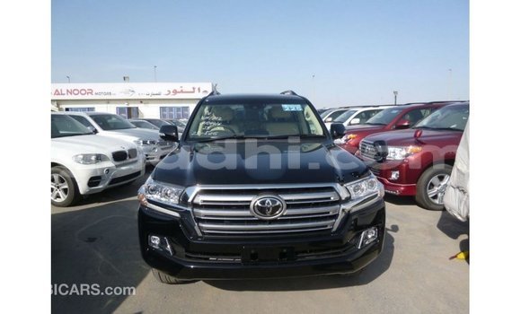 ይግዙ Imported Toyota Land Cruiser ጥቁር መኪና በ Import - Dubai በ ሶማሊያ ይግዙ Imported Toyota Land Cruiser ጥቁር መኪና በ Import - Dubai በ ሶማሊያ