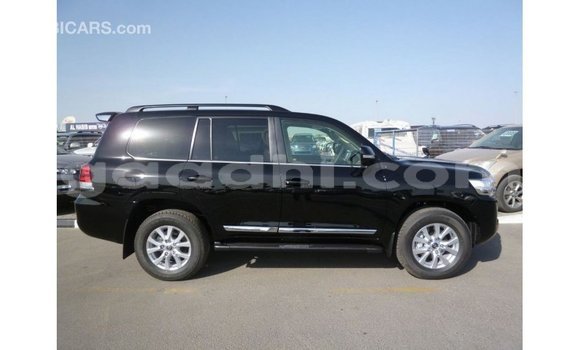 ይግዙ Imported Toyota Land Cruiser ጥቁር መኪና በ Import - Dubai በ ሶማሊያ ይግዙ Imported Toyota Land Cruiser ጥቁር መኪና በ Import - Dubai በ ሶማሊያ