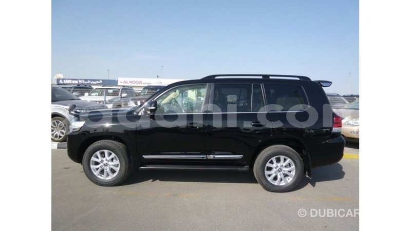 Big with watermark toyota land cruiser somalia import dubai 3885