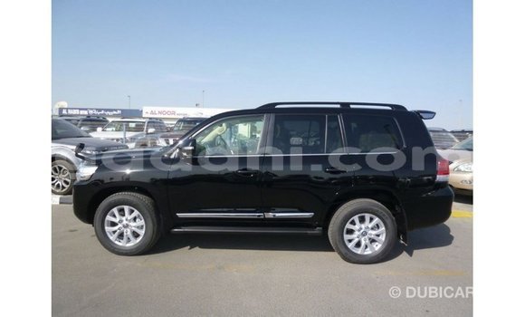 ይግዙ Imported Toyota Land Cruiser ጥቁር መኪና በ Import - Dubai በ ሶማሊያ ይግዙ Imported Toyota Land Cruiser ጥቁር መኪና በ Import - Dubai በ ሶማሊያ