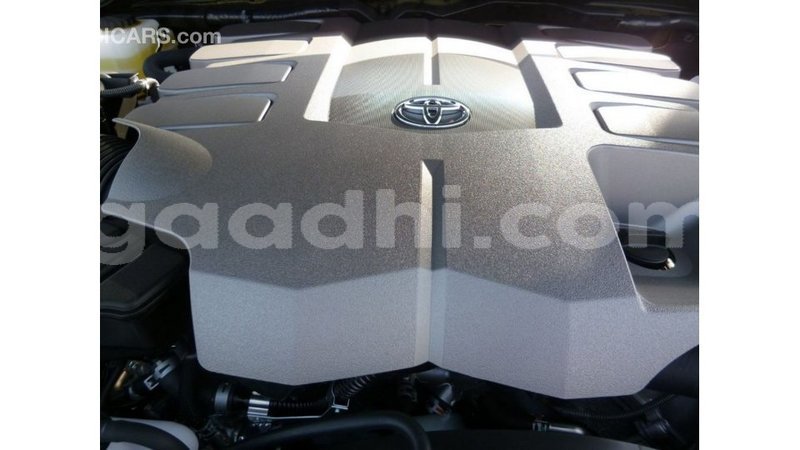 Big with watermark toyota land cruiser somalia import dubai 3885