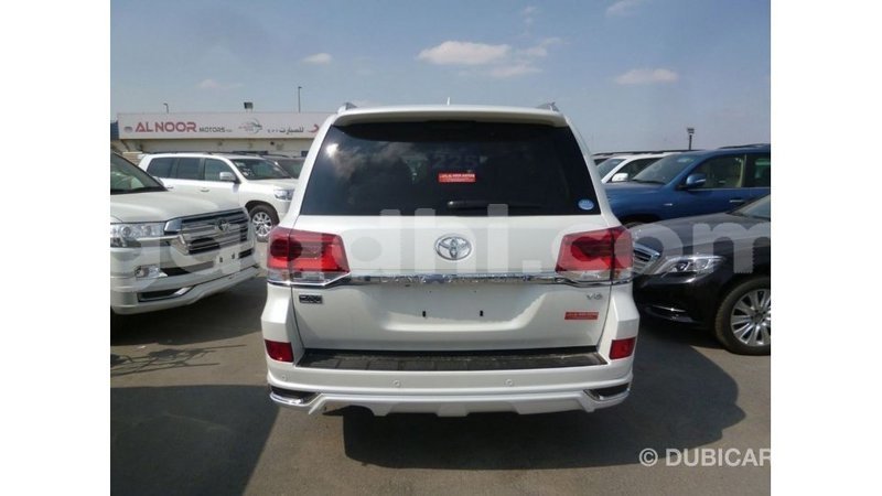 Big with watermark toyota land cruiser somalia import dubai 3886