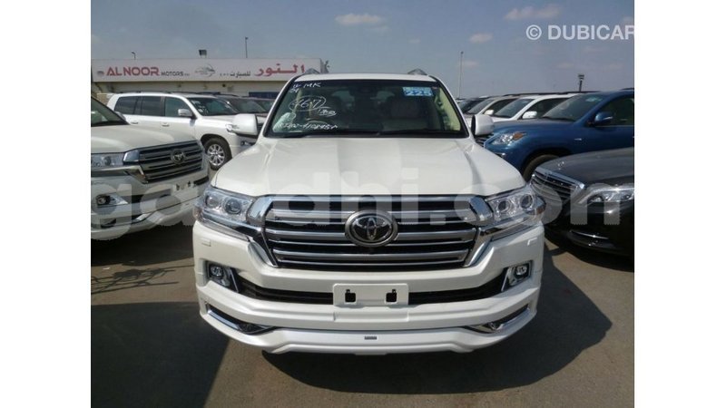 Big with watermark toyota land cruiser somalia import dubai 3886