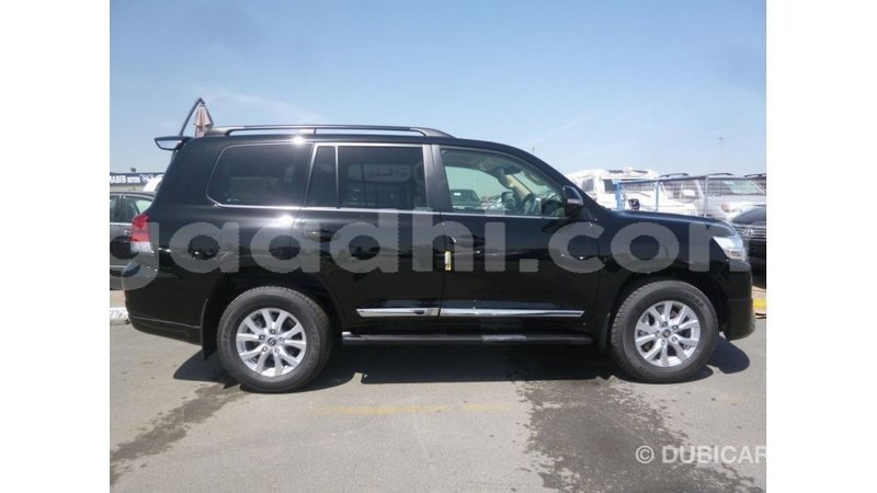 Big with watermark toyota land cruiser somalia import dubai 3888