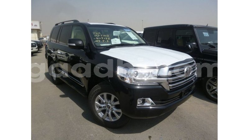 Big with watermark toyota land cruiser somalia import dubai 3889