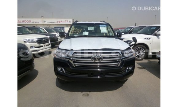 Acheter Import Voiture Toyota Land Cruiser Noir à Import - Dubai, Somalie Acheter Import Voiture Toyota Land Cruiser Noir à Import - Dubai, Somalie
