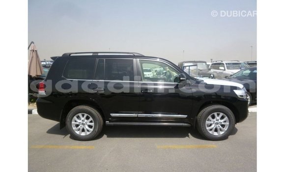 Acheter Import Voiture Toyota Land Cruiser Noir à Import - Dubai, Somalie Acheter Import Voiture Toyota Land Cruiser Noir à Import - Dubai, Somalie