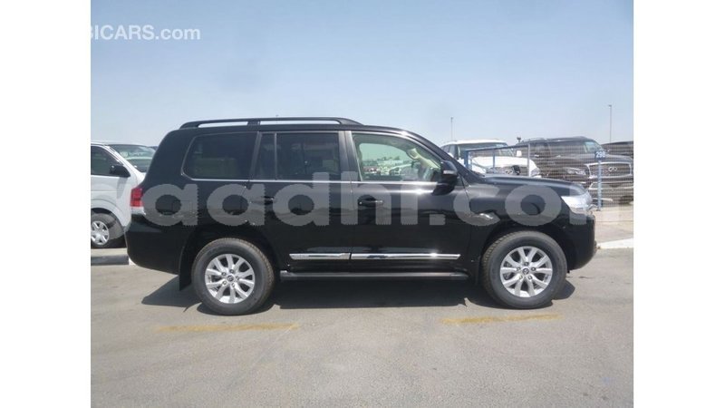 Big with watermark toyota land cruiser somalia import dubai 3890