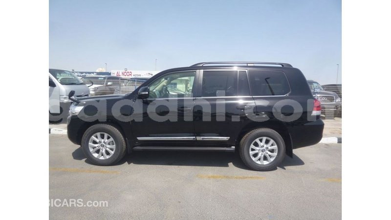 Big with watermark toyota land cruiser somalia import dubai 3890