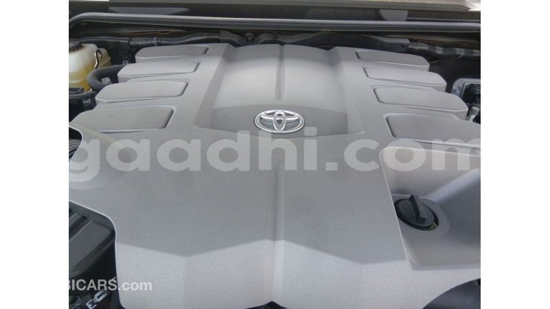 Big with watermark toyota land cruiser somalia import dubai 3890