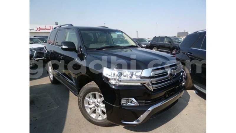 Big with watermark toyota land cruiser somalia import dubai 3891