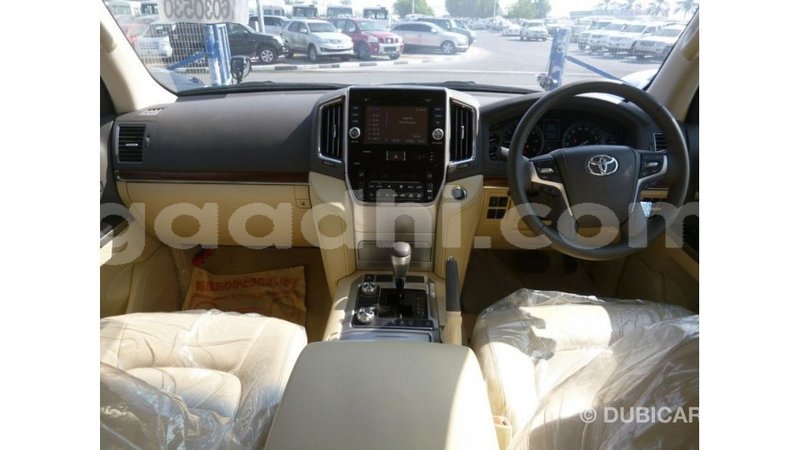 Big with watermark toyota land cruiser somalia import dubai 3891