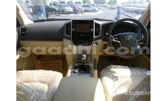 Acheter Import Voiture Toyota Land Cruiser Noir à Import - Dubai, Somalie Acheter Import Voiture Toyota Land Cruiser Noir à Import - Dubai, Somalie