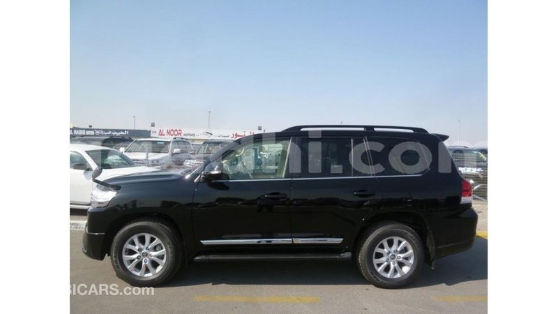 Big with watermark toyota land cruiser somalia import dubai 3891