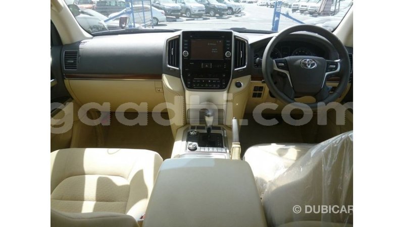 Big with watermark toyota land cruiser somalia import dubai 3892