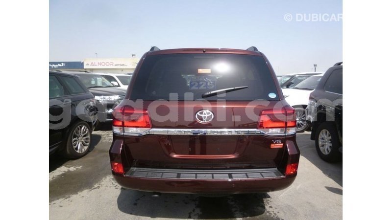 Big with watermark toyota land cruiser somalia import dubai 3892