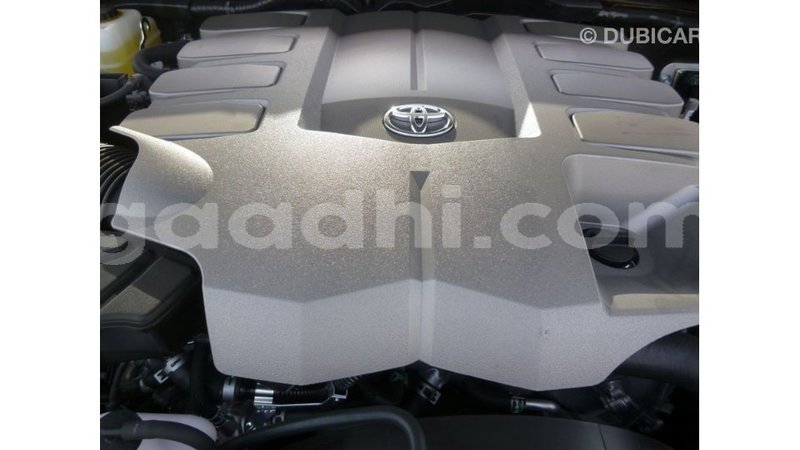 Big with watermark toyota land cruiser somalia import dubai 3892