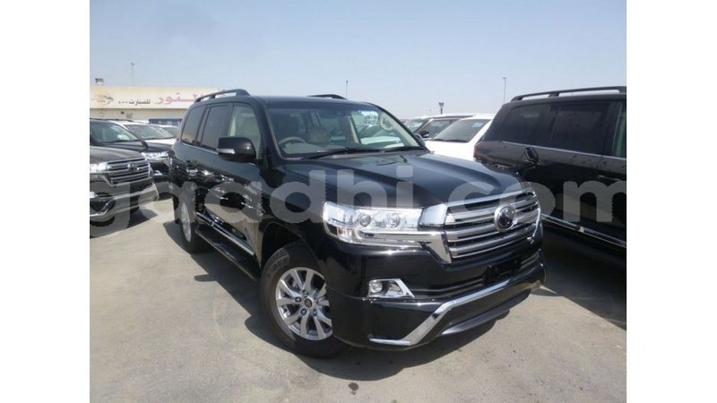 Big with watermark toyota land cruiser somalia import dubai 3893