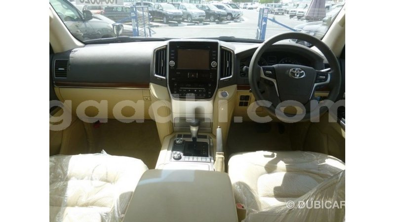 Big with watermark toyota land cruiser somalia import dubai 3893