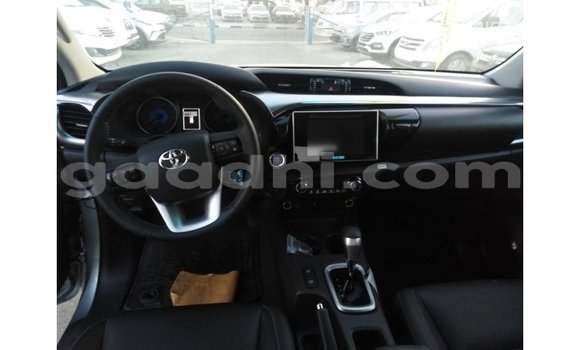 Imported Toyota Hilux Other Makiinaa iti Import - Dubai keessatti Somalia keessatti Imported Toyota Hilux Other Makiinaa iti Import - Dubai keessatti Somalia keessatti