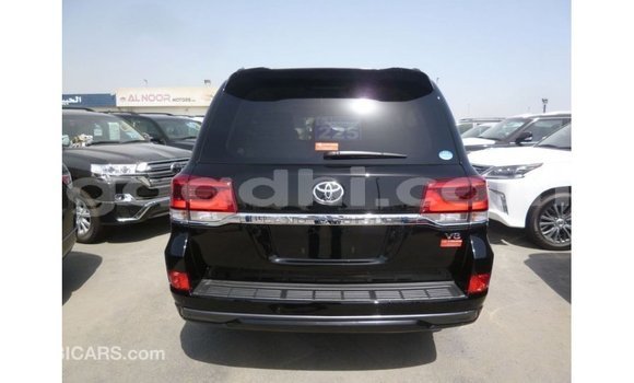ይግዙ Imported Toyota Land Cruiser ጥቁር መኪና በ Import - Dubai በ ሶማሊያ ይግዙ Imported Toyota Land Cruiser ጥቁር መኪና በ Import - Dubai በ ሶማሊያ