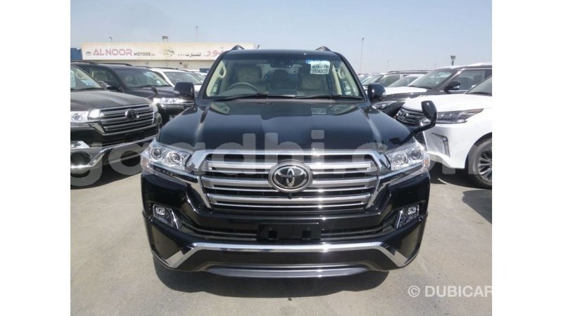 Big with watermark toyota land cruiser somalia import dubai 3893