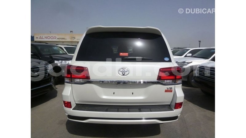 Big with watermark toyota land cruiser somalia import dubai 3894