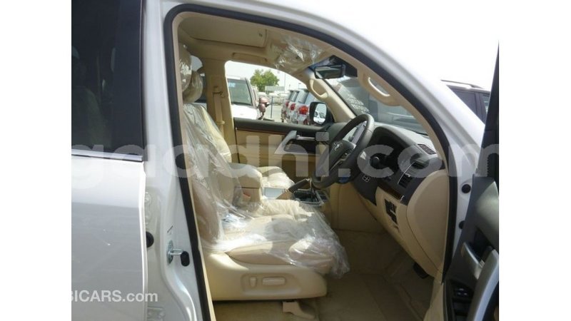 Big with watermark toyota land cruiser somalia import dubai 3894