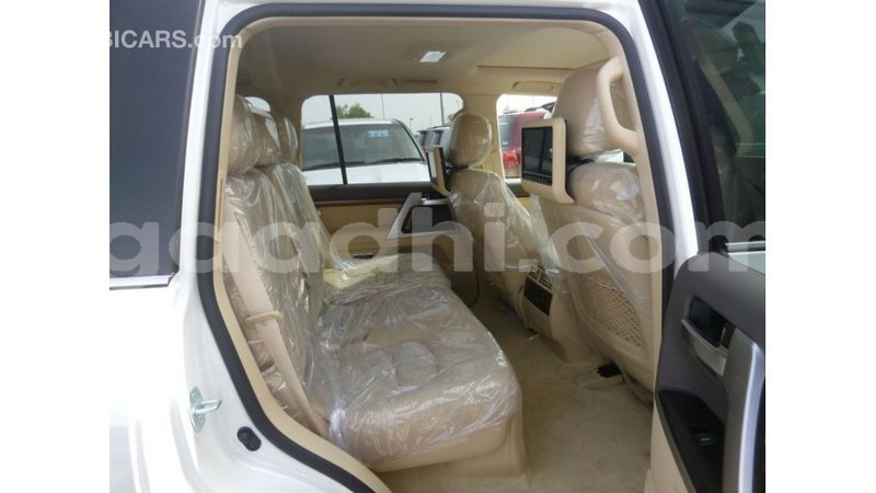 Big with watermark toyota land cruiser somalia import dubai 3894