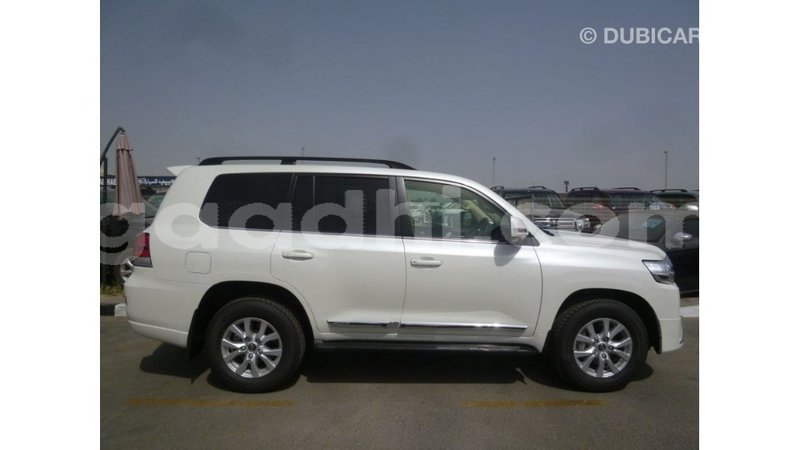 Big with watermark toyota land cruiser somalia import dubai 3894