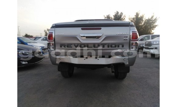 Imported Toyota Hilux Other Makiinaa iti Import - Dubai keessatti Somalia keessatti Imported Toyota Hilux Other Makiinaa iti Import - Dubai keessatti Somalia keessatti