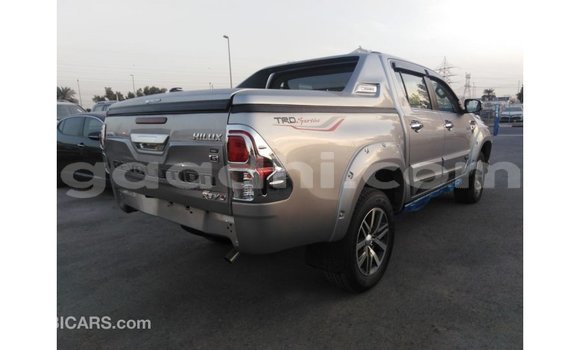 Imported Toyota Hilux Other Makiinaa iti Import - Dubai keessatti Somalia keessatti Imported Toyota Hilux Other Makiinaa iti Import - Dubai keessatti Somalia keessatti