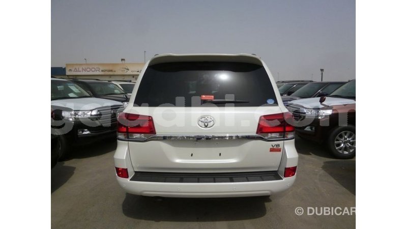 Big with watermark toyota land cruiser somalia import dubai 3897