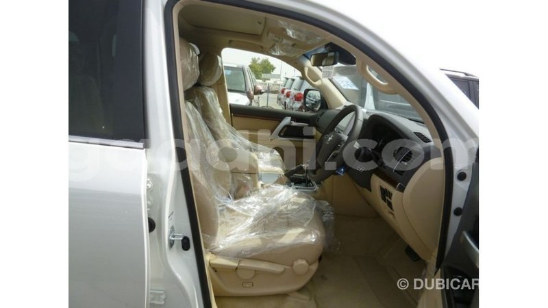 Big with watermark toyota land cruiser somalia import dubai 3897