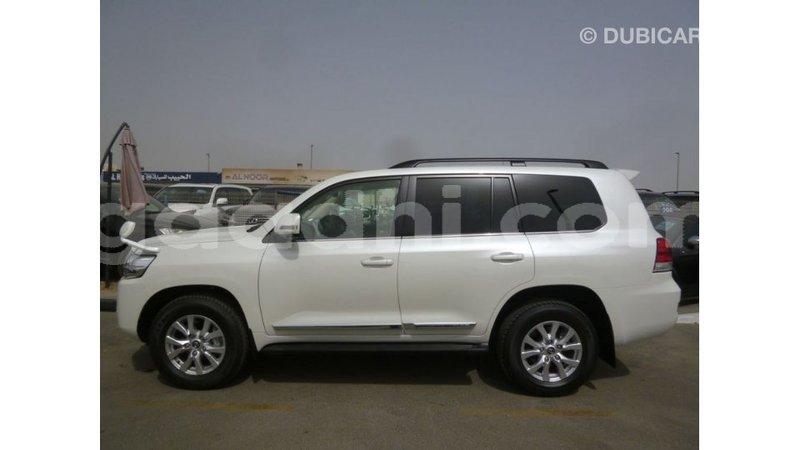 Big with watermark toyota land cruiser somalia import dubai 3897