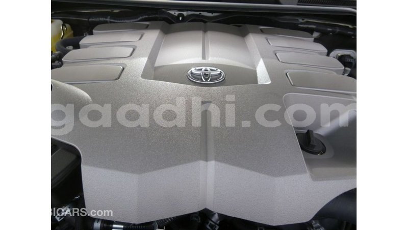 Big with watermark toyota land cruiser somalia import dubai 3897