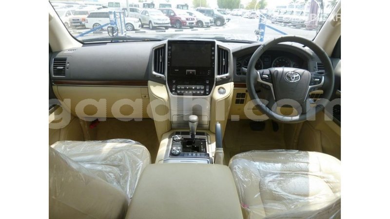 Big with watermark toyota land cruiser somalia import dubai 3898