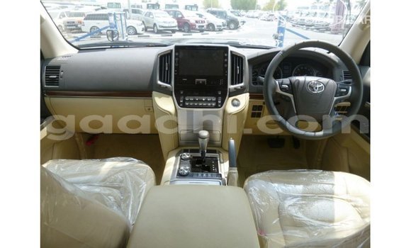 Acheter Import Voiture Toyota Land Cruiser Noir à Import - Dubai, Somalie Acheter Import Voiture Toyota Land Cruiser Noir à Import - Dubai, Somalie