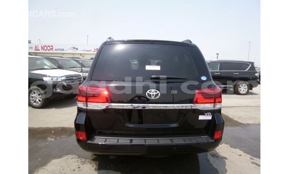 Acheter Import Voiture Toyota Land Cruiser Noir à Import - Dubai, Somalie Acheter Import Voiture Toyota Land Cruiser Noir à Import - Dubai, Somalie