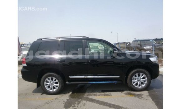 Acheter Import Voiture Toyota Land Cruiser Noir à Import - Dubai, Somalie Acheter Import Voiture Toyota Land Cruiser Noir à Import - Dubai, Somalie