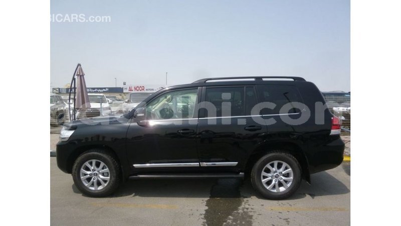 Big with watermark toyota land cruiser somalia import dubai 3898